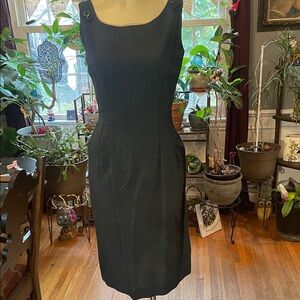 Elegant vintage  Black Sleeveless Dress 🖤